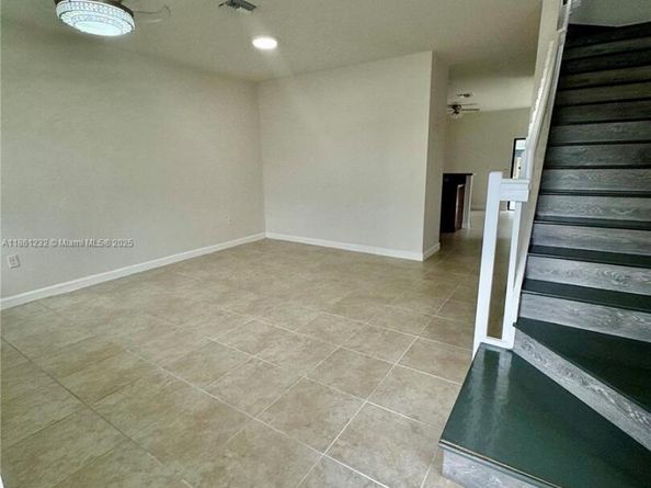 3204 SE 5th St, Homestead FL 33033