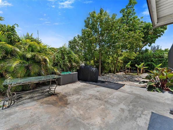3705 NW 82nd Ave, Coral Springs FL 33065