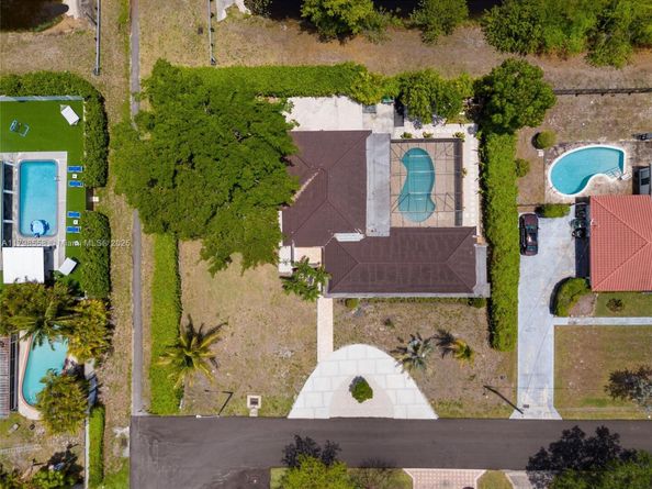 3705 NW 82nd Ave, Coral Springs FL 33065