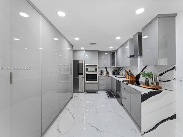 3705 NW 82nd Ave, Coral Springs FL 33065