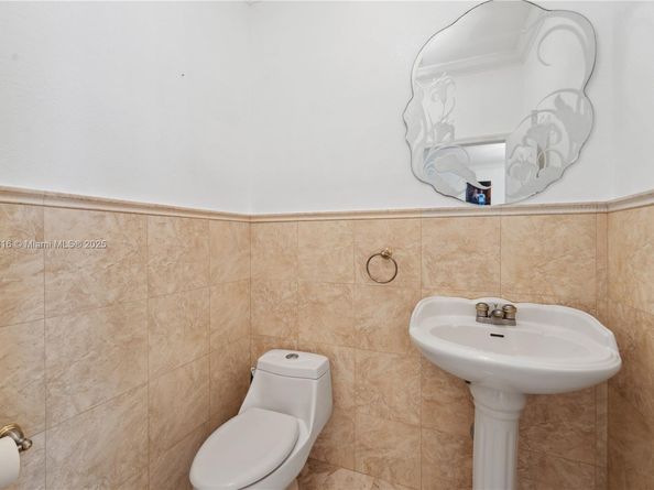 105 S Royal Poinciana Blvd, Miami Springs FL 33166