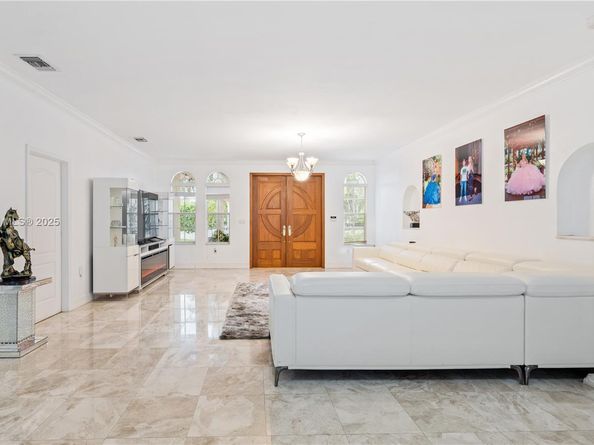 105 S Royal Poinciana Blvd, Miami Springs FL 33166
