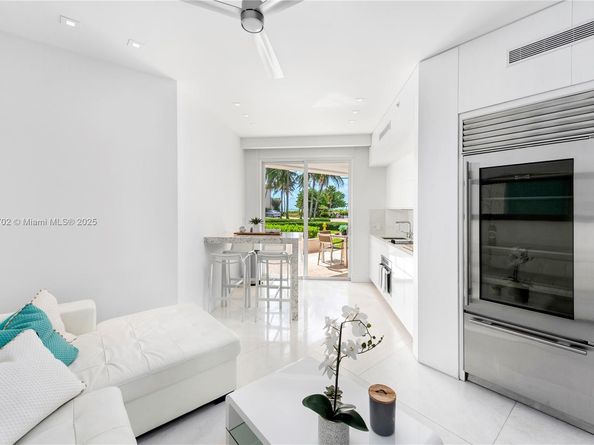 15512 Fisher Island Dr 15512, Miami Beach FL 33109