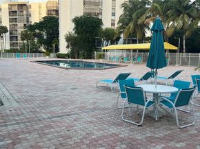 20500 W Country Club Dr 117, Aventura FL 33180