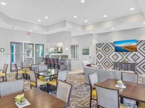 1422 Silk Oak Dr, Hollywood FL 33021