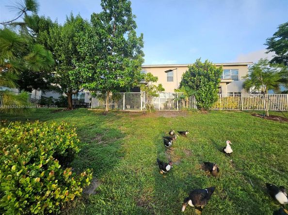 1422 Silk Oak Dr, Hollywood FL 33021