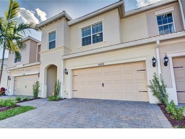 1422 Silk Oak Dr, Hollywood FL 33021