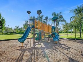 1422 Silk Oak Dr, Hollywood FL 33021
