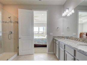 1422 Silk Oak Dr, Hollywood FL 33021