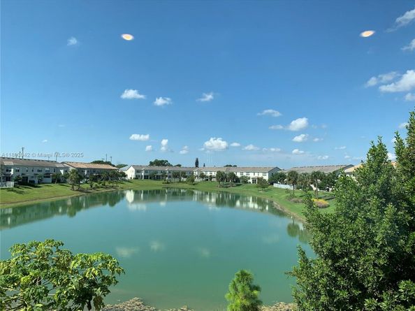 1422 Silk Oak Dr, Hollywood FL 33021