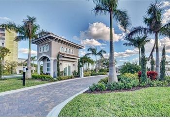 1422 Silk Oak Dr