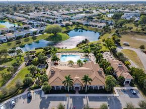 1422 Silk Oak Dr, Hollywood FL 33021