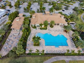 1422 Silk Oak Dr, Hollywood FL 33021