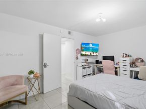 469 N Pine Island Rd B302, Plantation FL 33324