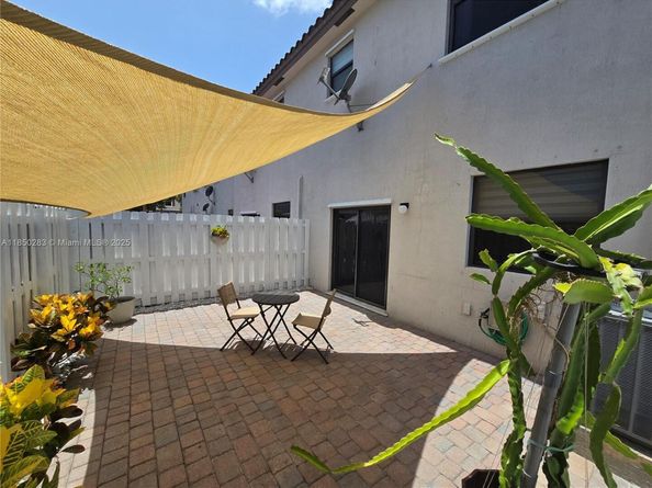 15072 SW 117th Ter, Miami FL 33196