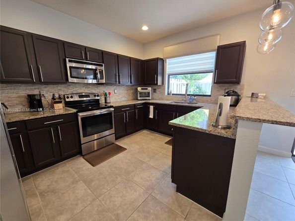 15072 SW 117th Ter, Miami FL 33196