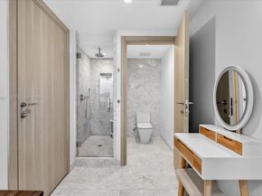 1000 Brickell Plaza 4809, Miami FL 33131