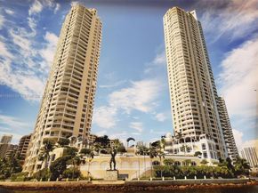 808 Brickell Key Dr 2002, Miami FL 33131