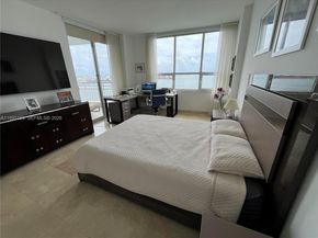 808 Brickell Key Dr 2002, Miami FL 33131