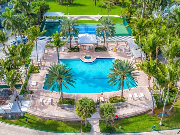 720 NE 69th St 12W, Miami FL 33138