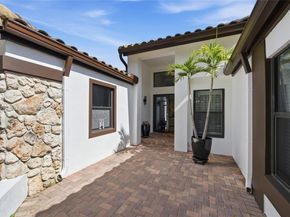 10781 NW 18th Dr, Plantation FL 33322