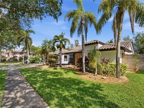 10781 NW 18th Dr, Plantation FL 33322