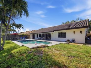 10781 NW 18th Dr, Plantation FL 33322