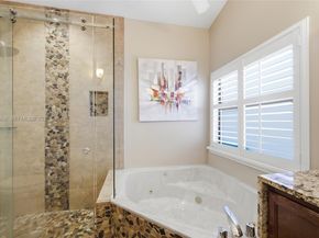 10781 NW 18th Dr, Plantation FL 33322