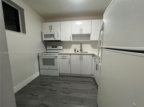 11309 SW 200th St 103C, Miami FL 33157