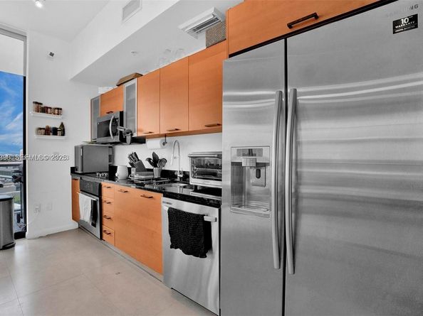 3470 E Coast Ave H0904, Miami FL 33137