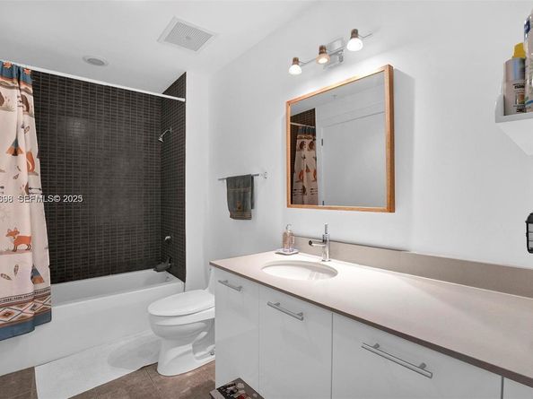 3470 E Coast Ave H0904, Miami FL 33137