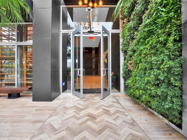 3470 E Coast Ave H0904, Miami FL 33137