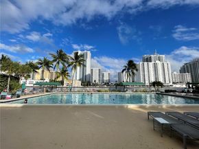 1000 Parkview Dr 627, Hallandale Beach FL 33009