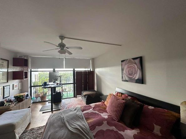 1000 Parkview Dr 627, Hallandale Beach FL 33009