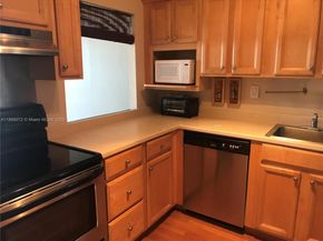 1000 Parkview Dr 627, Hallandale Beach FL 33009
