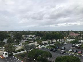 1000 Parkview Dr 627, Hallandale Beach FL 33009