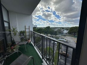 1000 Parkview Dr 627, Hallandale Beach FL 33009