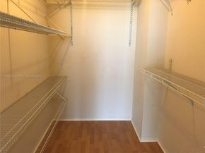 1000 Parkview Dr 627, Hallandale Beach FL 33009