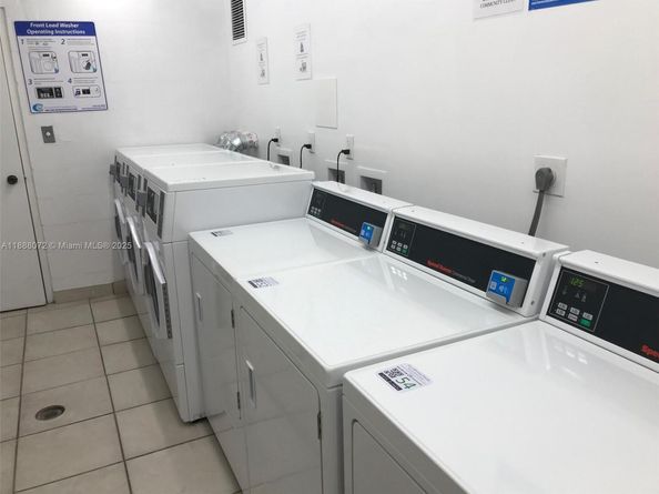 1000 Parkview Dr 627, Hallandale Beach FL 33009