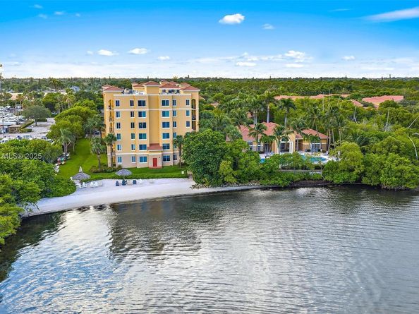 1200 Scotia Dr 203, Hypoluxo FL 33462
