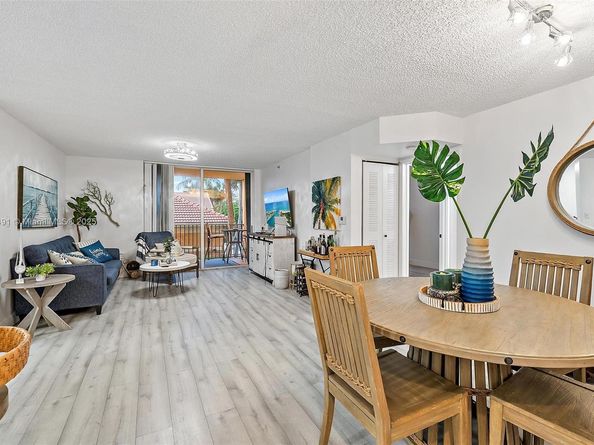 1200 Scotia Dr 203, Hypoluxo FL 33462