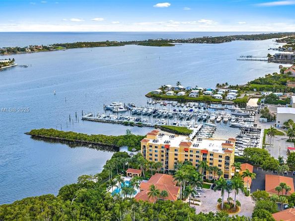 1200 Scotia Dr 203, Hypoluxo FL 33462