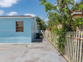 141 E 16th St, Hialeah FL 33010