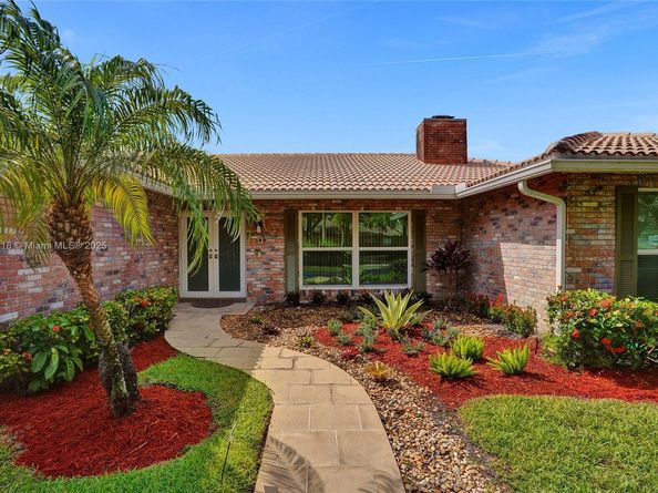 10967 NW 12th Dr, Coral Springs FL 33071
