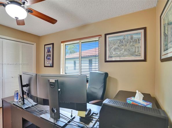 10967 NW 12th Dr, Coral Springs FL 33071