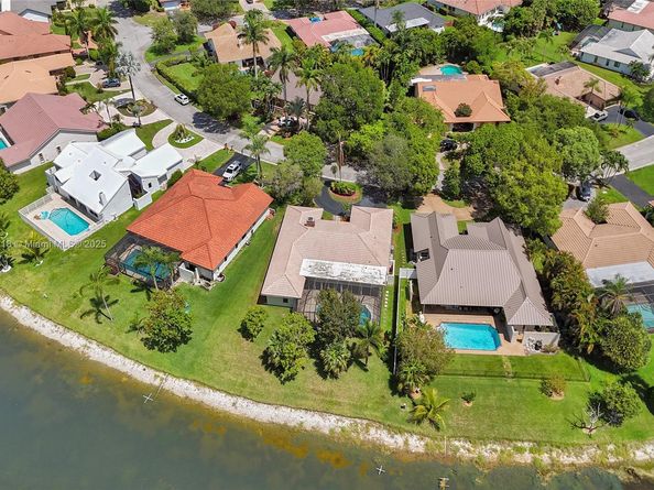 10967 NW 12th Dr, Coral Springs FL 33071