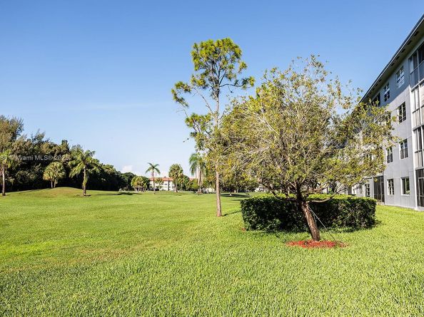 12500 SW 6th St 307N, Pembroke Pines FL 33027