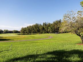 12500 SW 6th St 307N, Pembroke Pines FL 33027