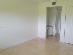 950 Hillcrest Dr 302, Hollywood FL 33021