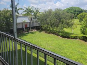 950 Hillcrest Dr 302, Hollywood FL 33021